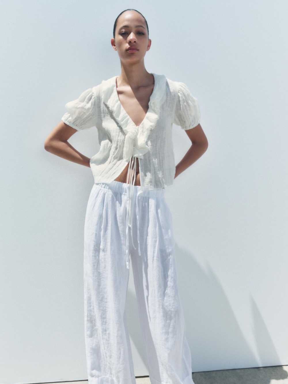 NEW WITH TAGS Zara Romantic Linen Blouse ZARA Women's Collection in MEDIUM